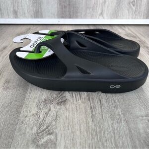 OOFOS OOriginal Sandal  Womens 9 - Mens 7 Black Lightweight Recovery Shoe NEW G